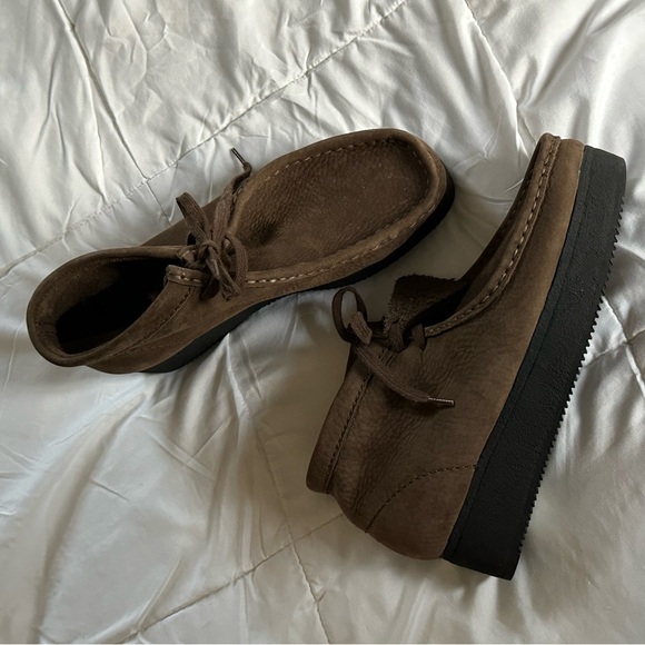 NWOT Clarks Wallabee Wedges - Picture 2 of 3